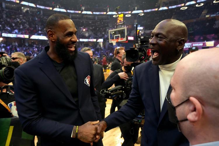 记者：NBA历史并非从84年才开始 总统山成员应该是拉&amp;amp;贾&amp;amp;乔&amp;amp;詹