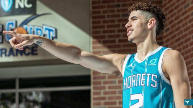 开云-【人物】夏洛特不烦恼 黄蜂因拉梅洛·鲍尔而改变